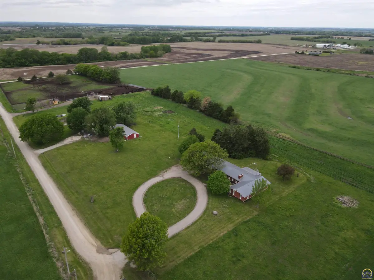 15358 294th St, Whiting, KS 66552 - #1