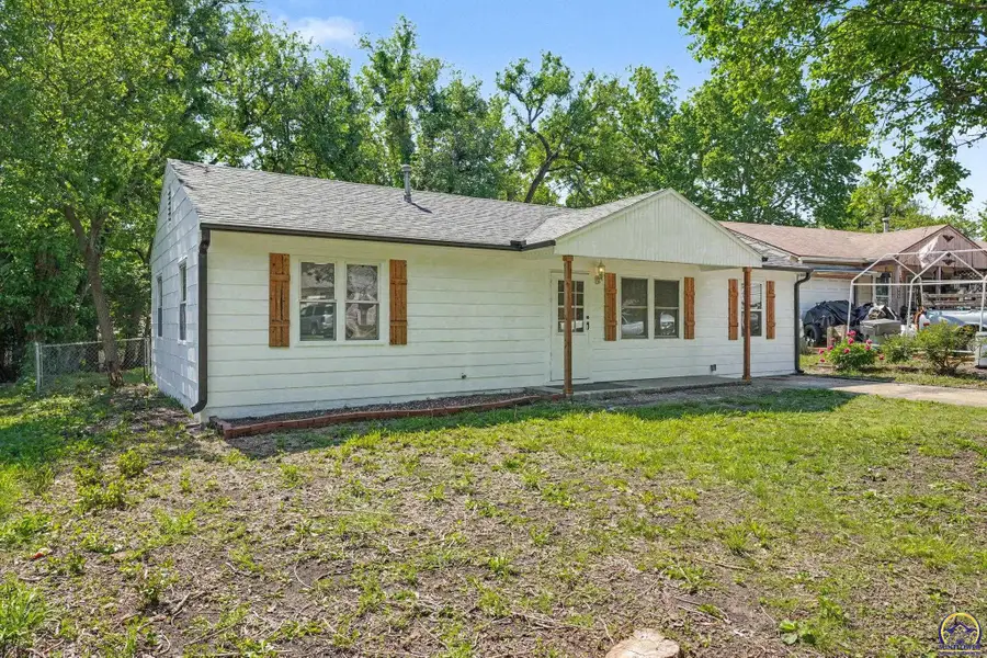 3466 SW Clare Ave, Topeka, KS 66611 - #3