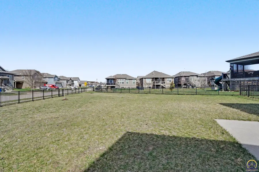 1115 Klein Ct, Lawrence, KS 66049-5050 - #2