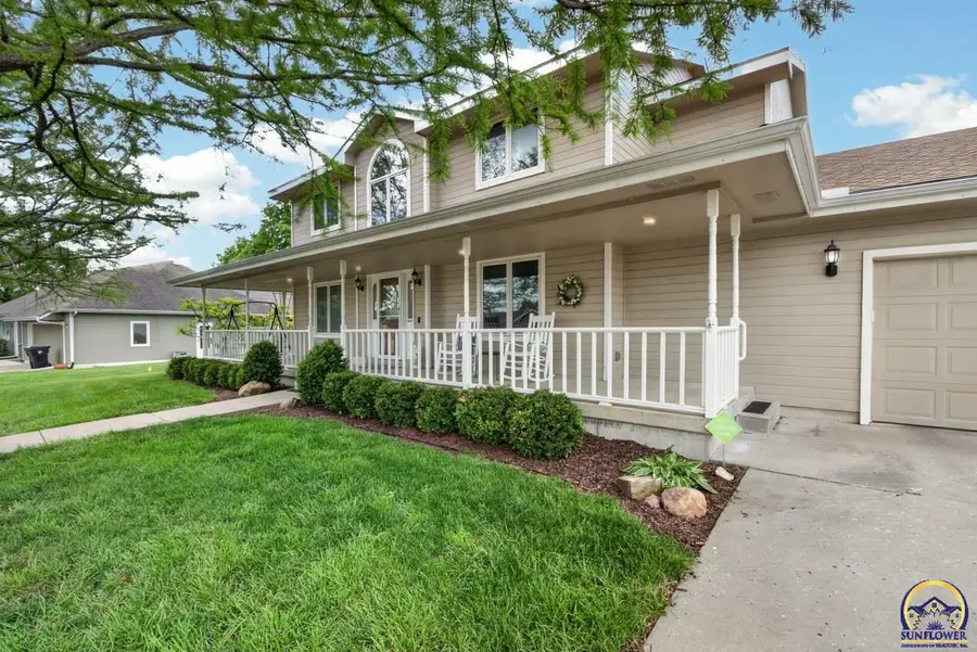 4205 SE Illinois Ave, Topeka, KS 66609 - #2