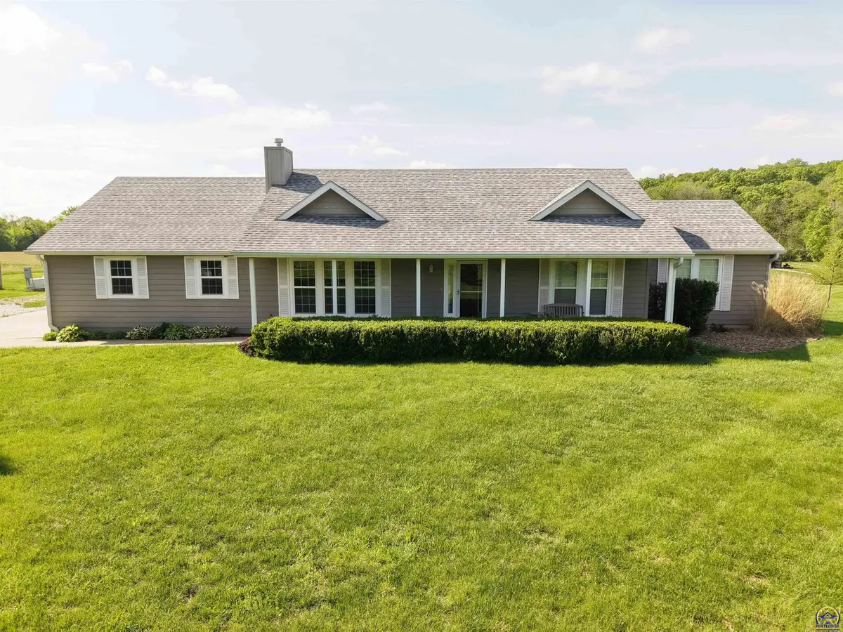 25029 Dehoff Rd, Tonganoxie, KS 66086 - #1