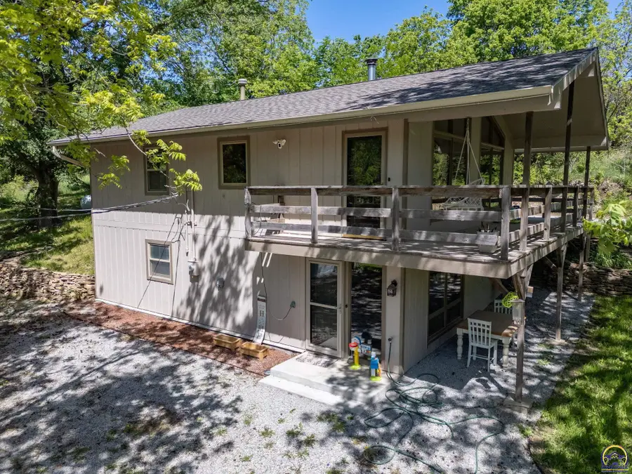 1774 W 133rd St, Carbondale, KS 66414 - #3