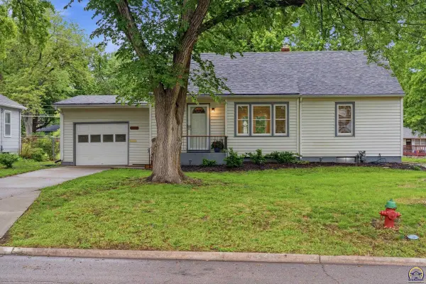3226 SW Munson Ave, Topeka, KS 66604