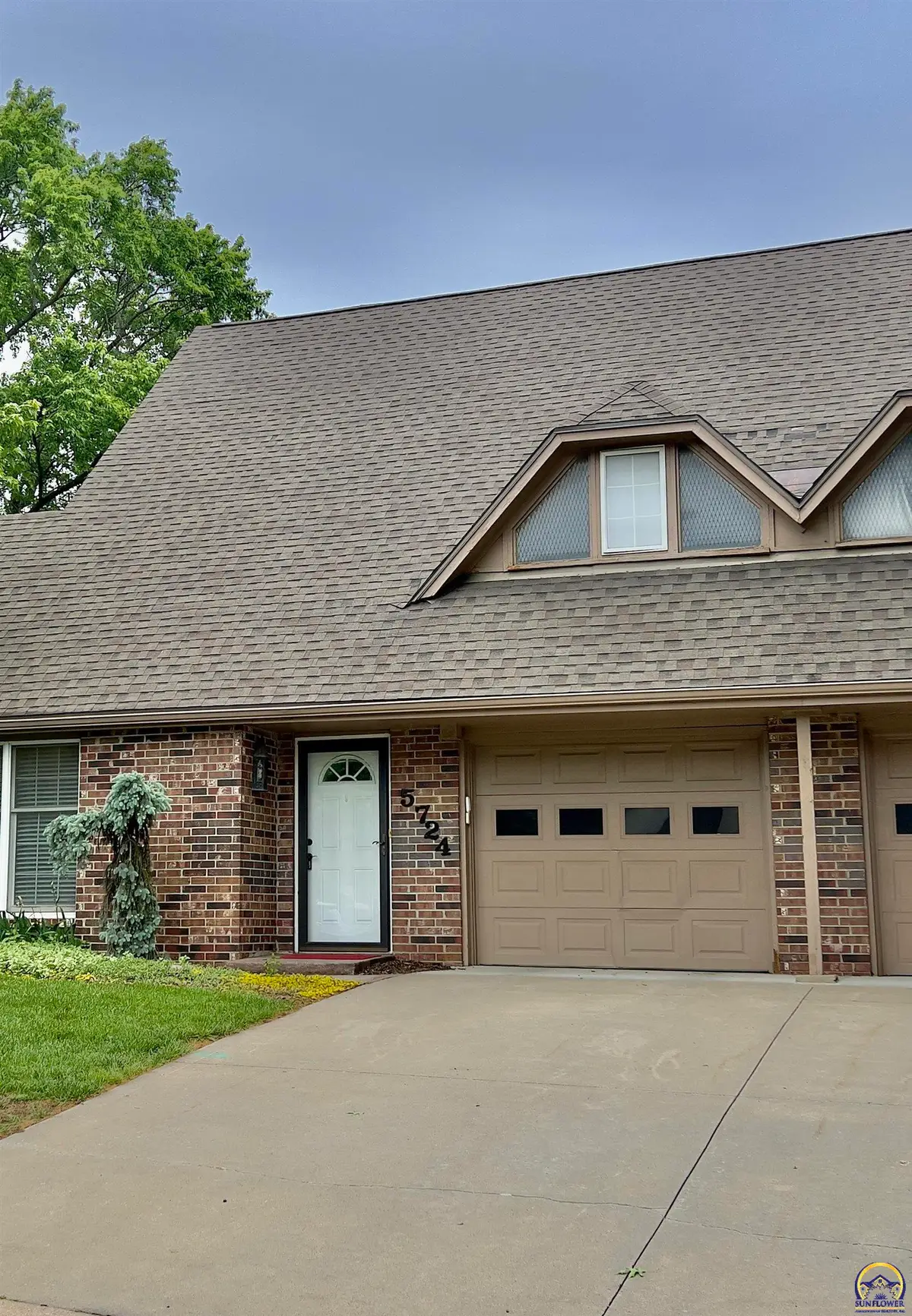 5724 SW Foxcroft North Cir, Topeka, KS 66614 - #1
