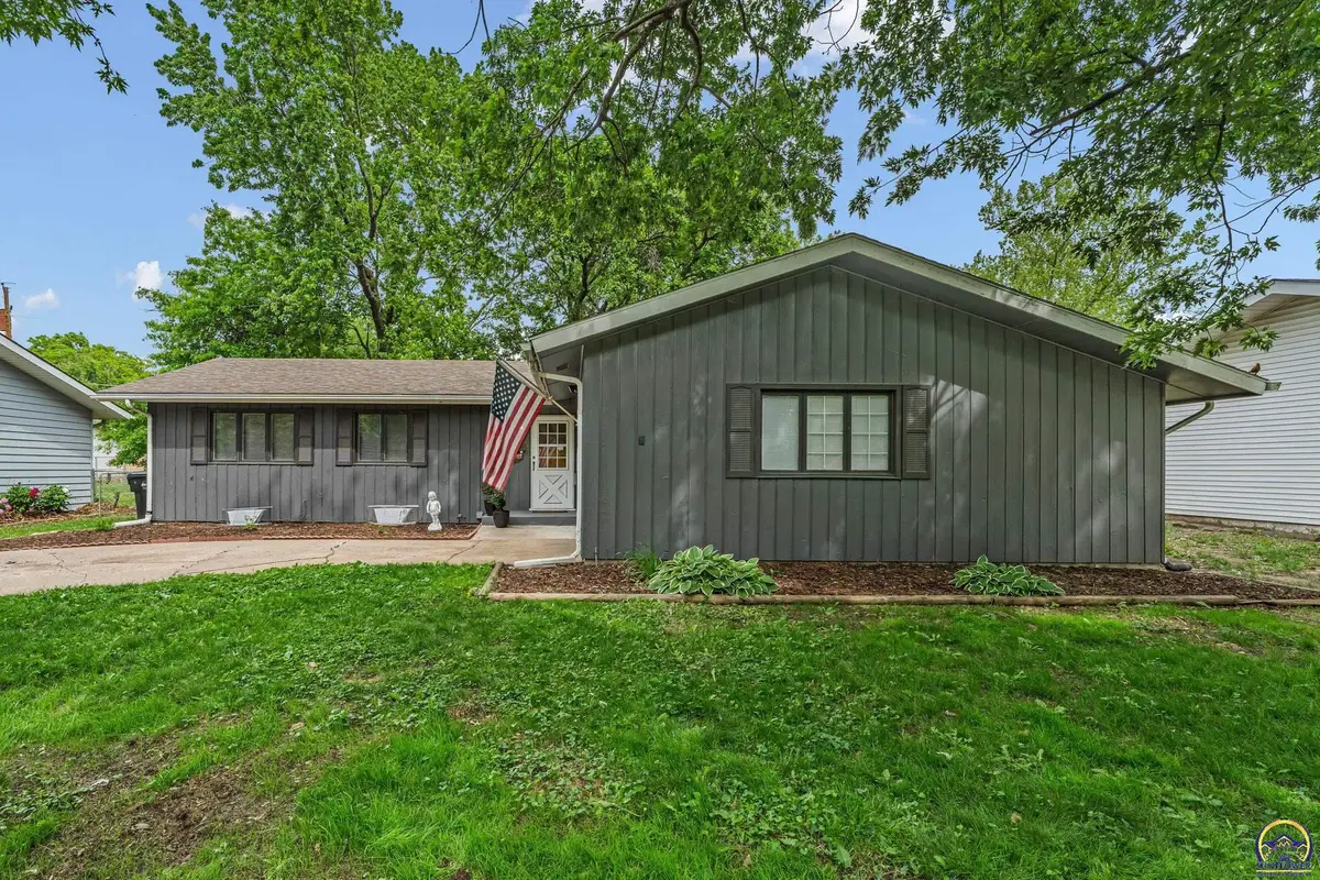 2830 SW Indian Trail, Topeka, KS 66614 - #1