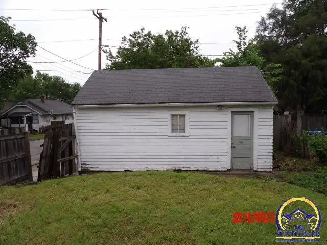 800 SW Jewell Ave, Topeka, KS 66606 - #2