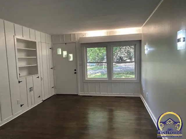 2719 SE Iowa Ave, Topeka, KS 66605 - #3