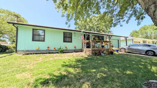801 Oakwood Dr, Emporia, KS 66801