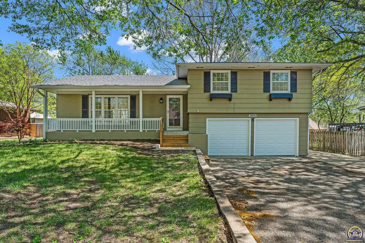 2806 SW Maupin Ln, Topeka, KS 66614 - #1