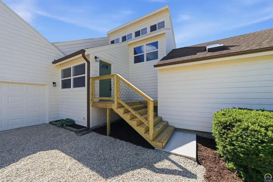 6411 SW 64th St, Auburn, KS 66402 - #3