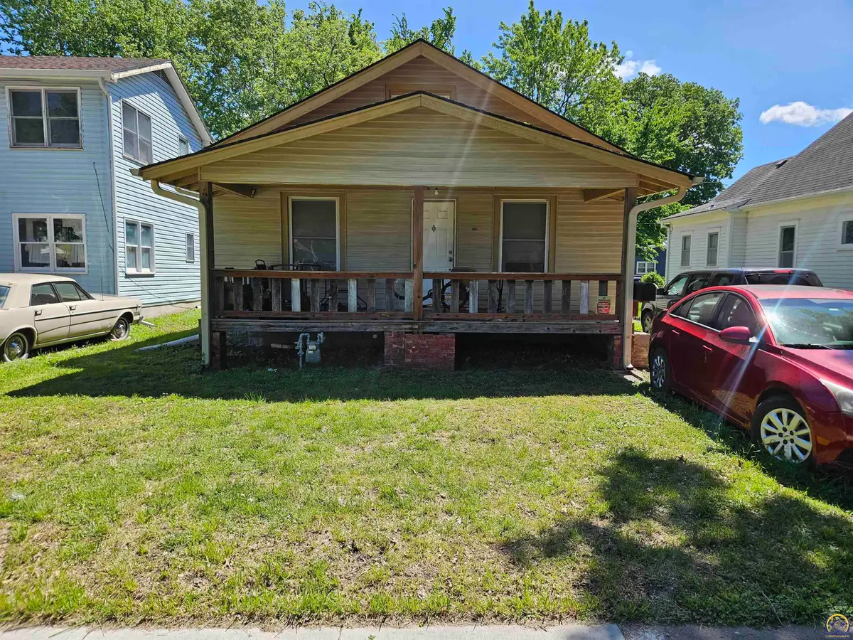 532 NE Ohio Ave, Topeka, KS 66616 - #1