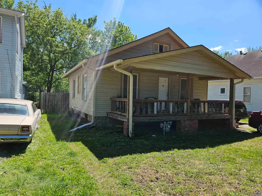 532 NE Ohio Ave, Topeka, KS 66616 - #2
