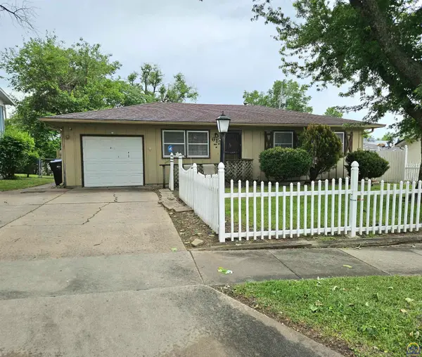 611 SE 35th Ter, Topeka, KS 66605