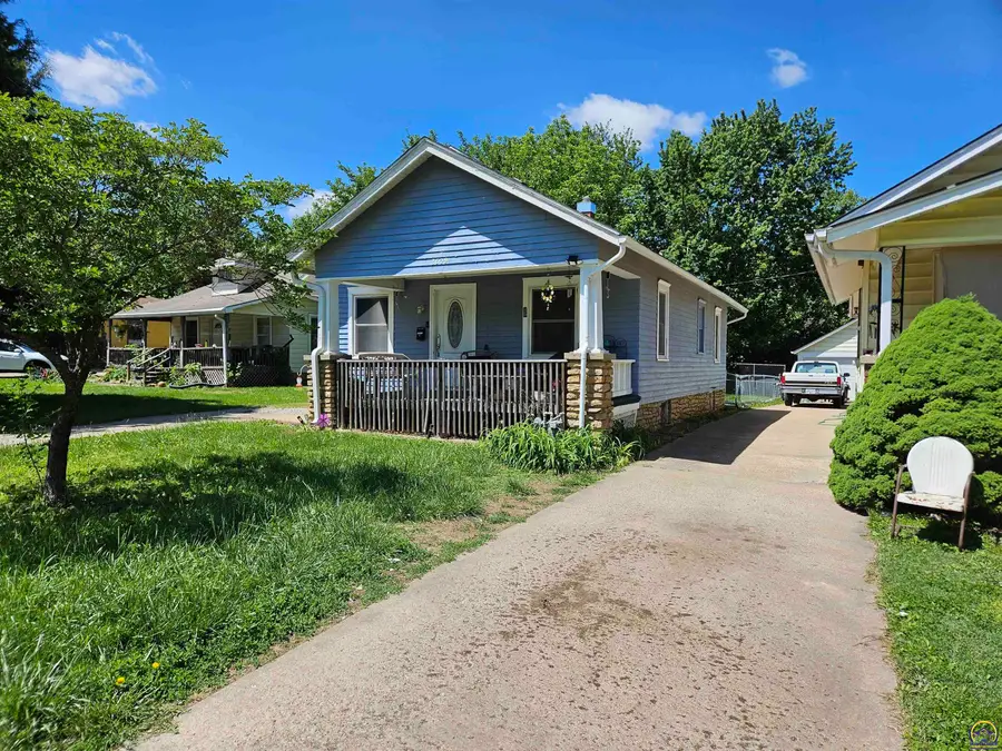 2609 SW Buchanan St, Topeka, KS 66611 - #2