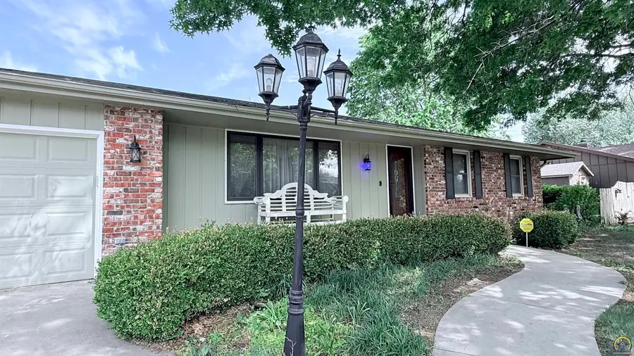 4210 SE Minnesota Ave, Topeka, KS 66609 - #2