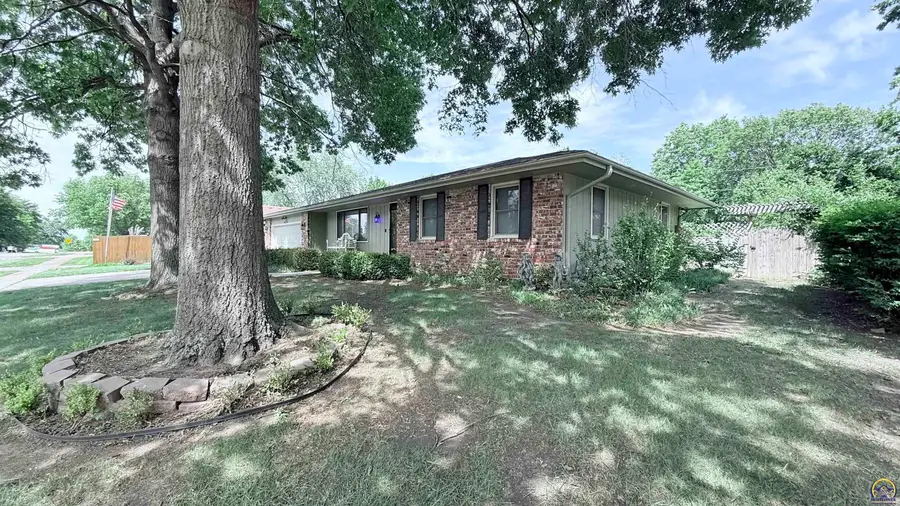 4210 SE Minnesota Ave, Topeka, KS 66609 - #3