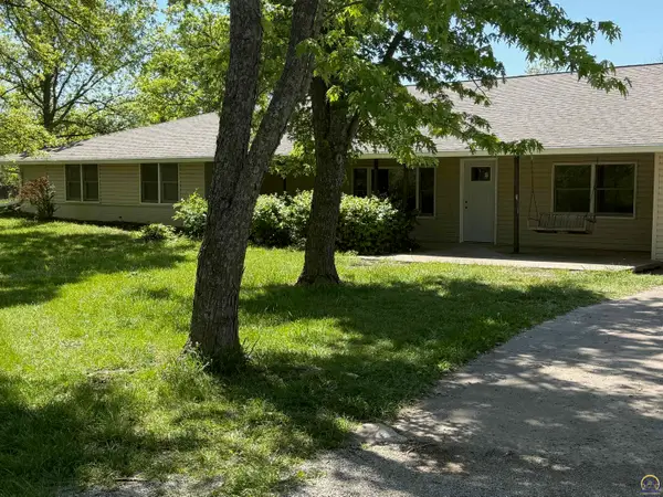 10819 T2 Lane, Hoyt, KS 66440