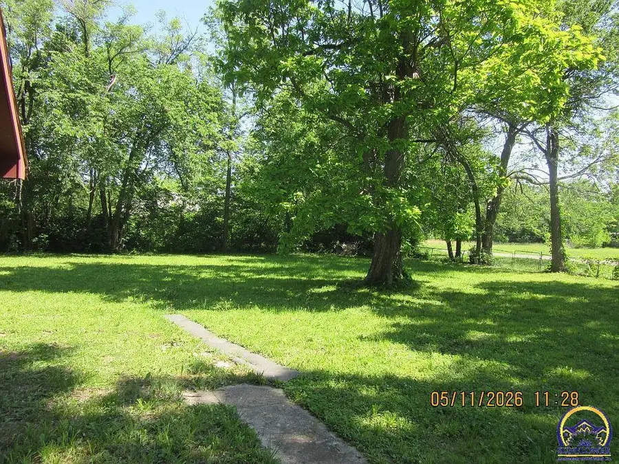 315 E Alkire St, Topeka, KS 66607 - #3