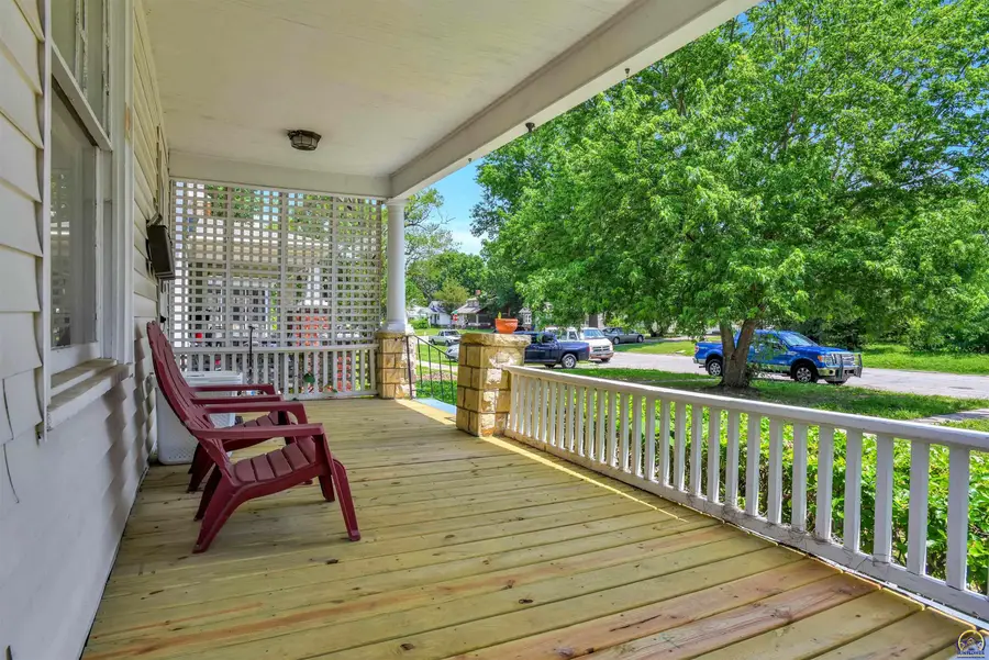 717 SW Lincoln St, Topeka, KS 66606 - #3