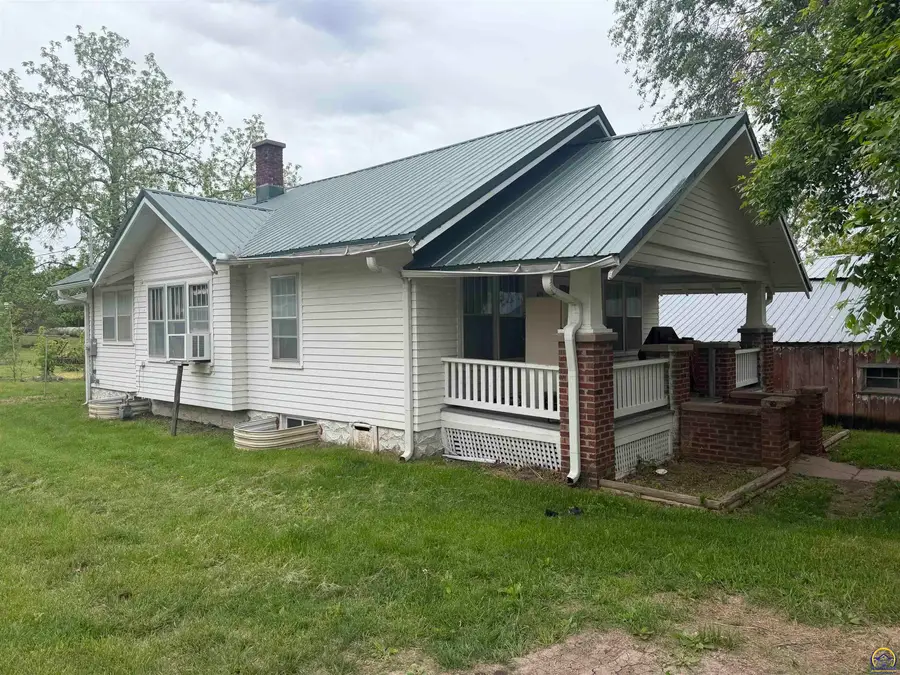 421 Commercial St, Havensville, KS 66432 - #2