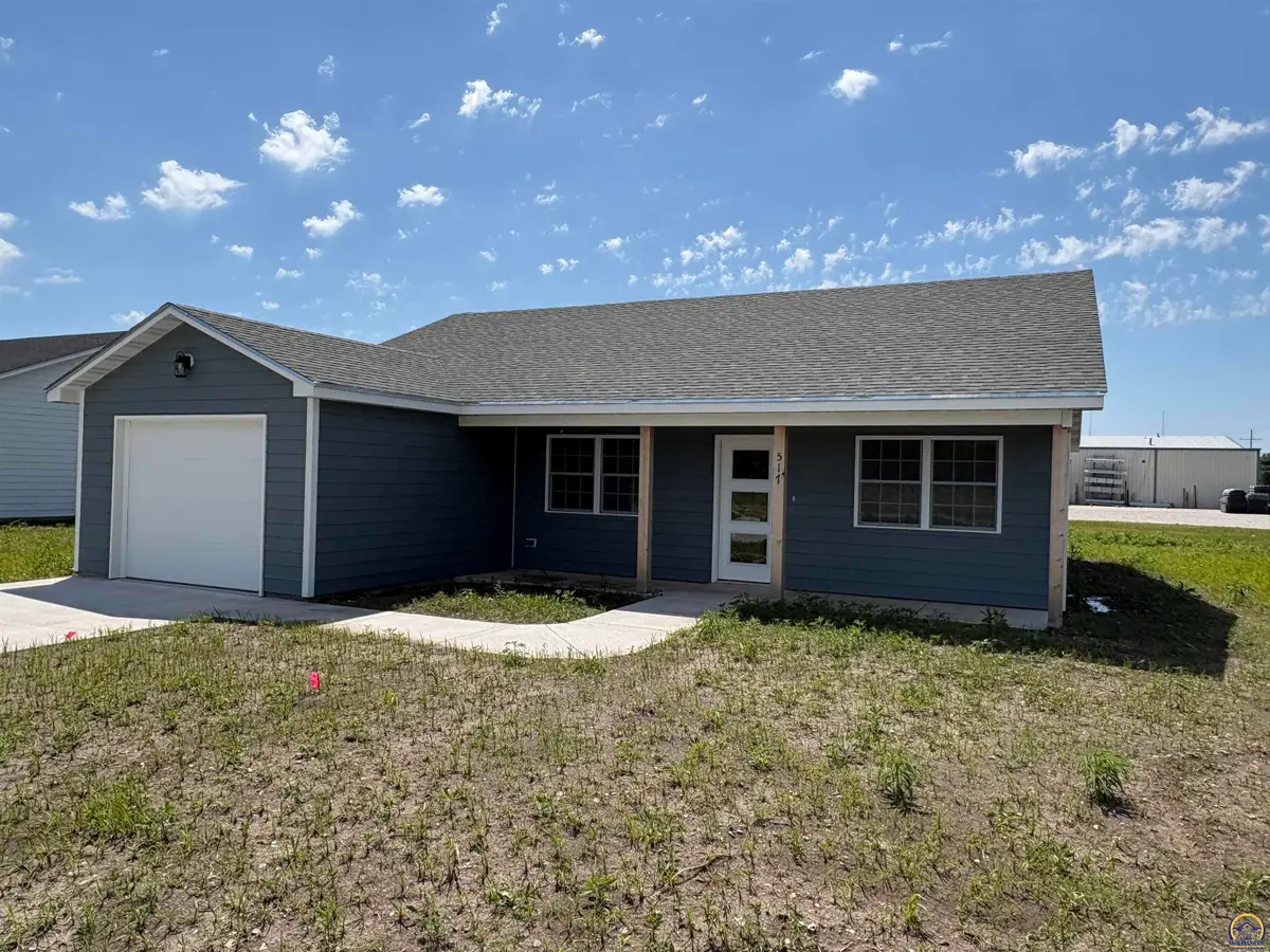 517 Brookston St, Emporia, KS 66801 - #1