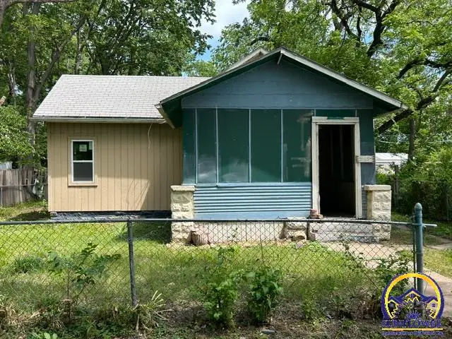 522 SE California Ave, Topeka, KS 66607 - #1