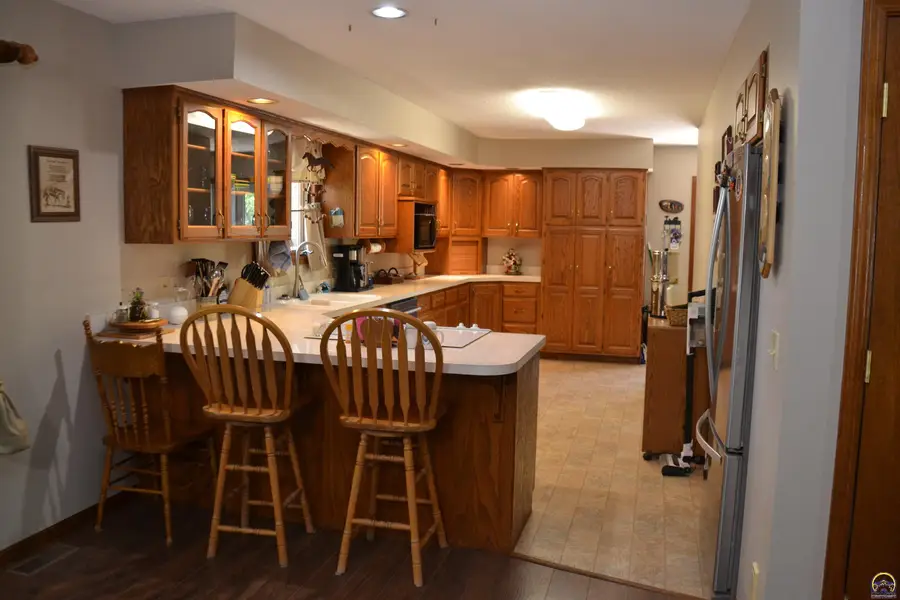 729 Madison St, Lyndon, KS 66451-9999 - #3