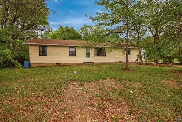 17596 Us 75 Hwy, Mayetta, KS 66509