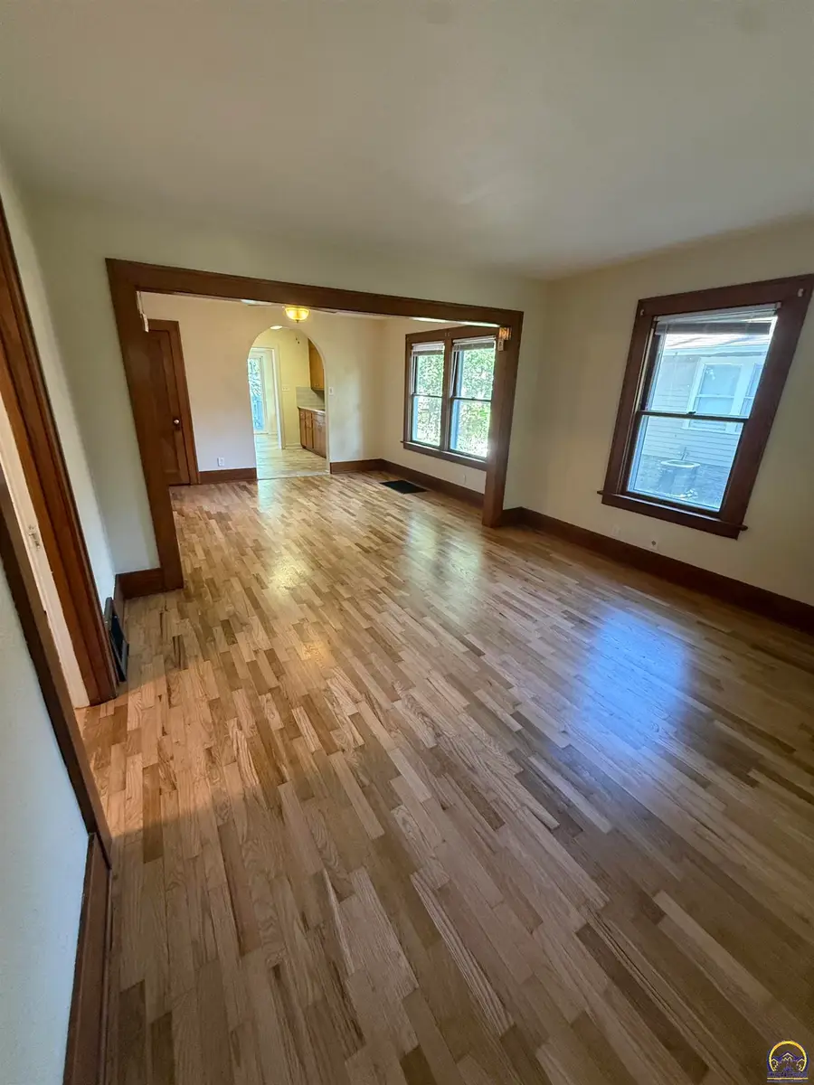 206 SW Kendall Ave, Topeka, KS 66606 - #3