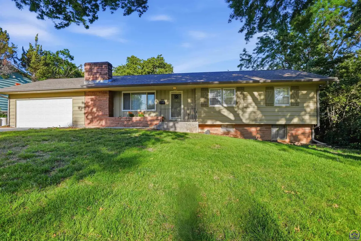 2787 SW Boswell Ave, Topeka, KS 66611 - #1