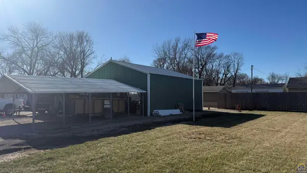 00000 Front St #Corner Front & Washingto, Grantville, KS 66429