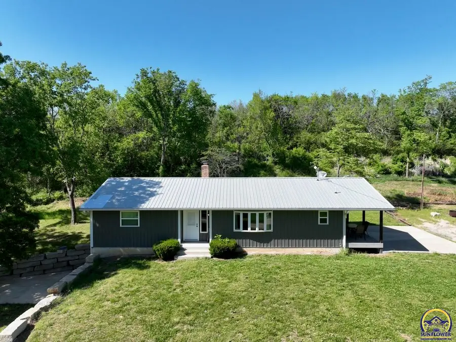 17720 98th Rd, Hoyt, KS 66440 - #2