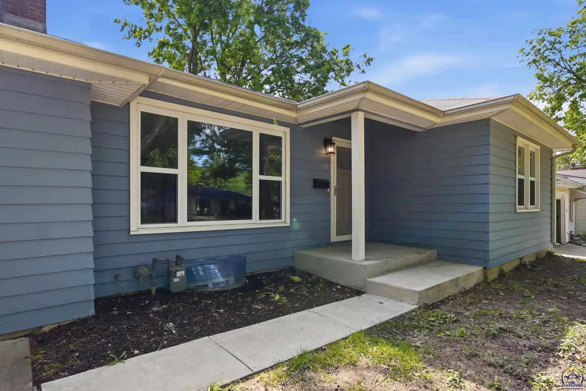 1030 SW Parkview St, Topeka, KS 66604 - #1