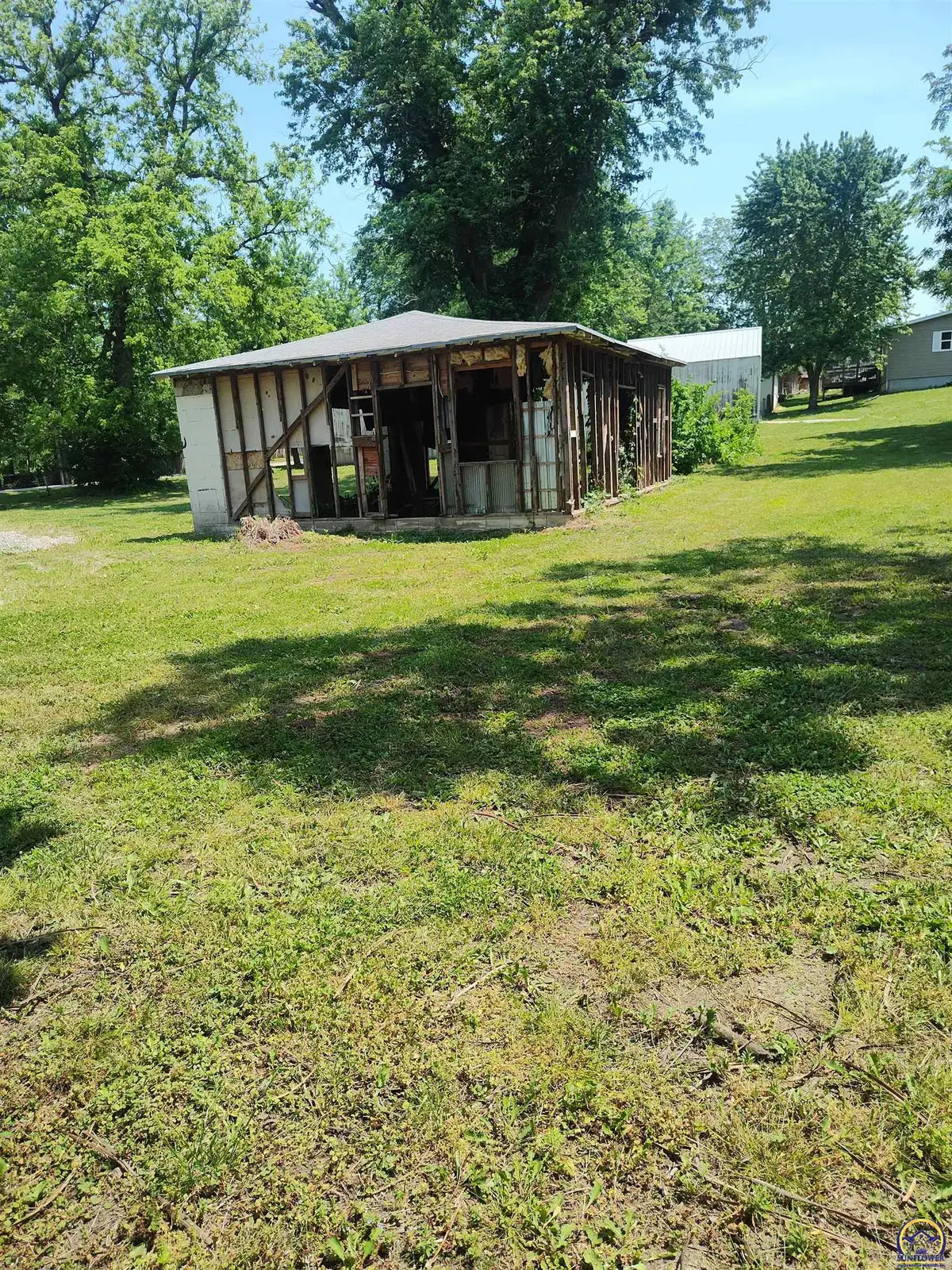 522 Indiana Ave, Holton, KS 66436 - #1