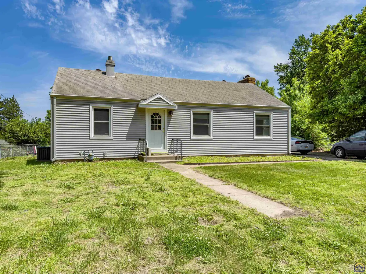 2220 NW Polk St, Topeka, KS 66608 - #1