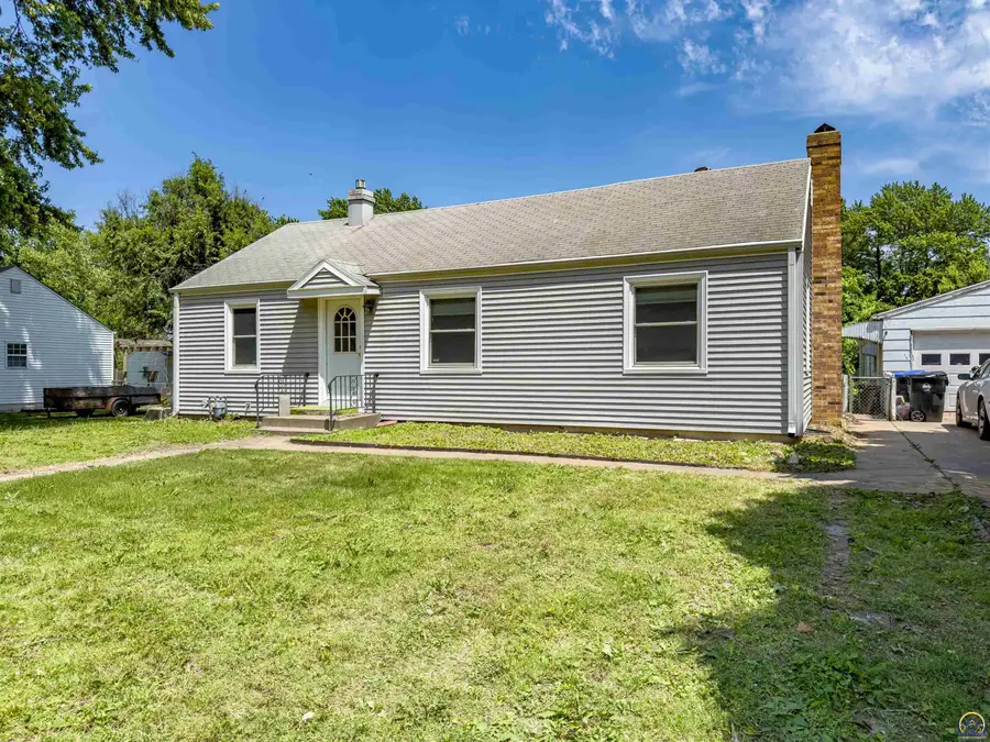 2220 NW Polk St, Topeka, KS 66608 - #3