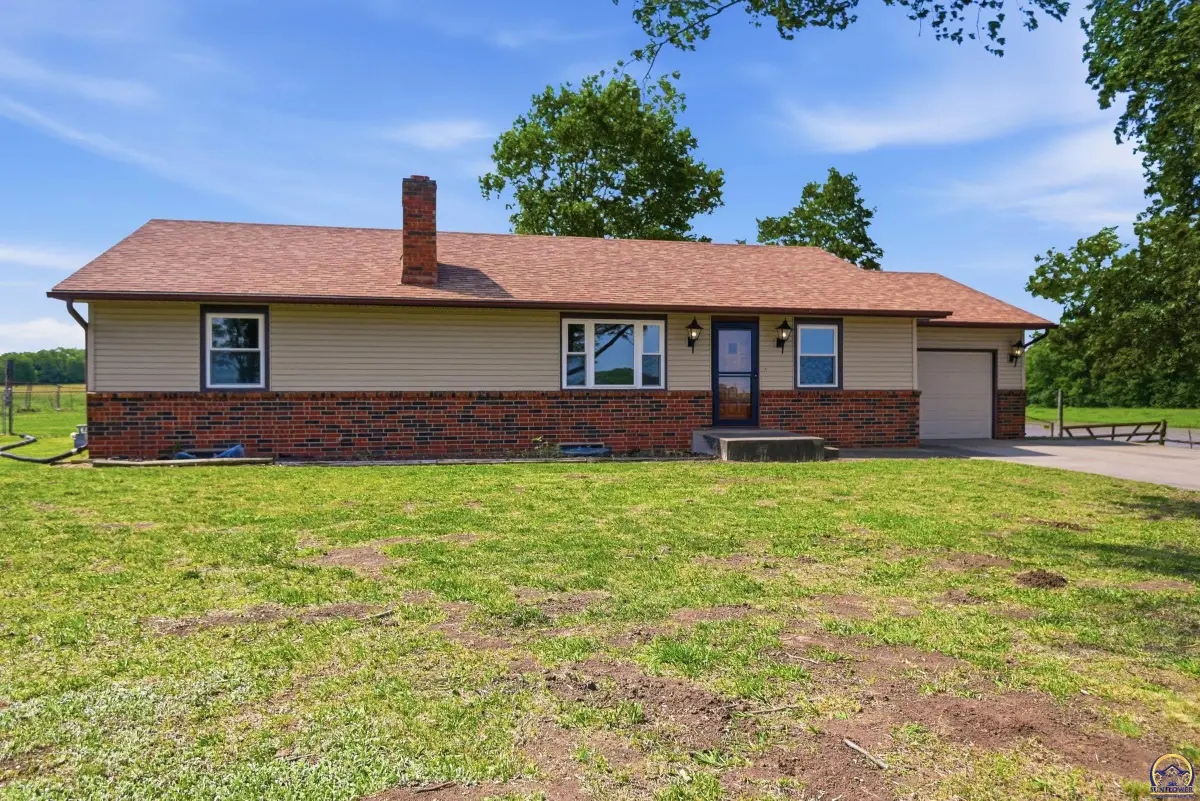6219 SE 2nd St, Tecumseh, KS 66542-9609 - #1