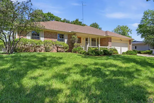 1939 SW Belle Ave, Topeka, KS 66604