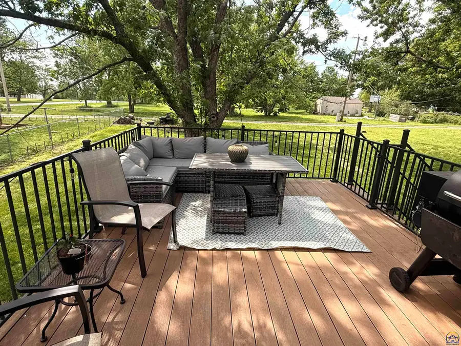 1312 Washington St, Lyndon, KS 66451 - #3