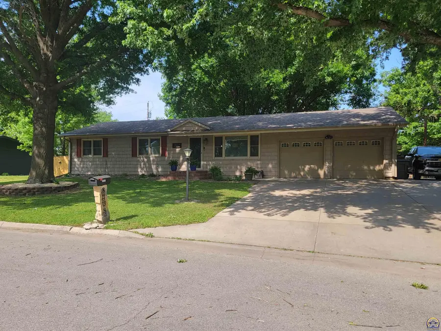 2347 Arrowhead Dr, Emporia, KS 66801-4964 - #3