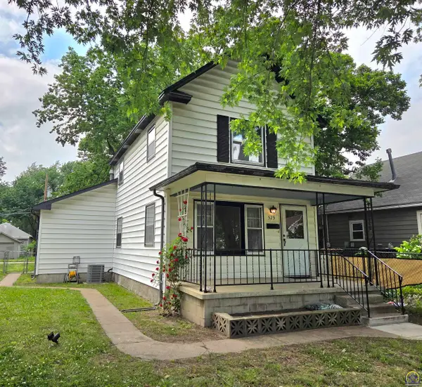 525 NE Emmett St, Topeka, KS 66616