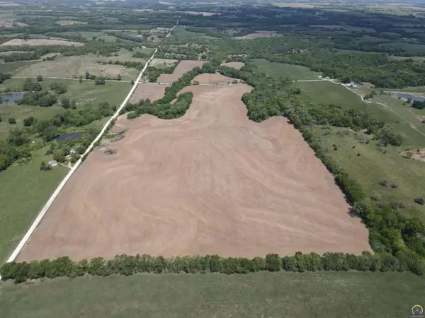 000 J Rd, Holton, KS 66436