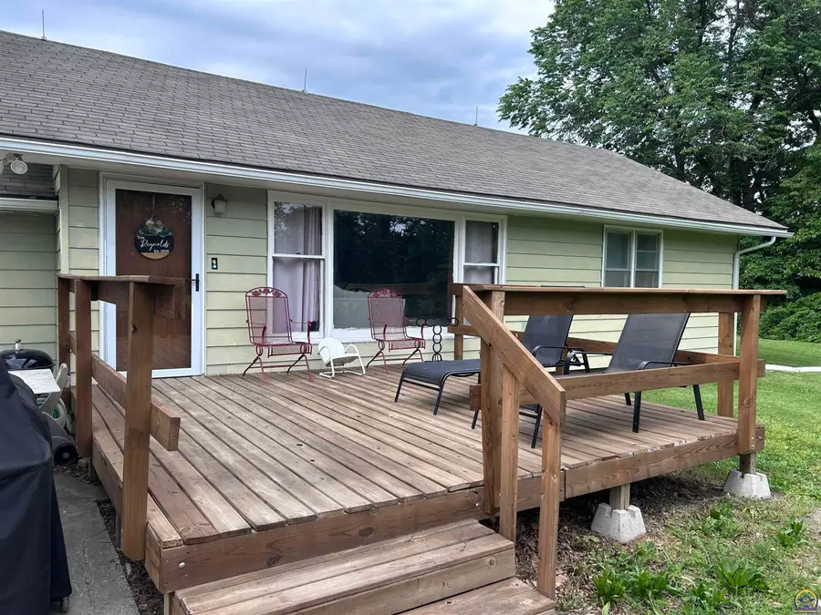 407 7th St, Americus, KS 66835 - #2