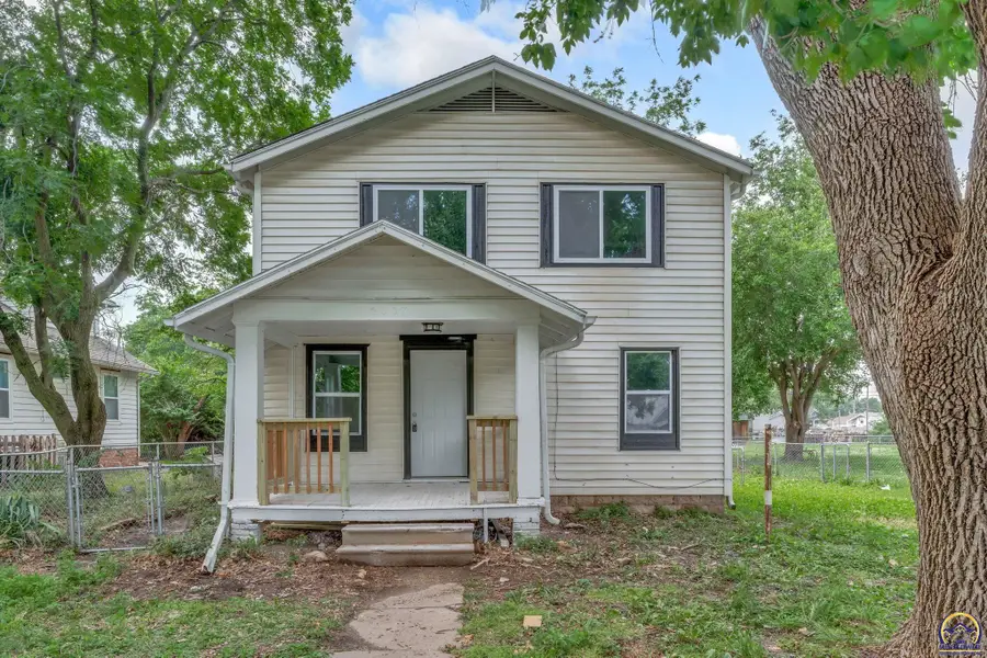 2007 NE Quincy St, Topeka, KS 66608 - #3