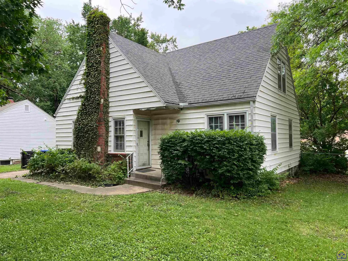 846 SW Frazier Ave, Topeka, KS 66606 - #1