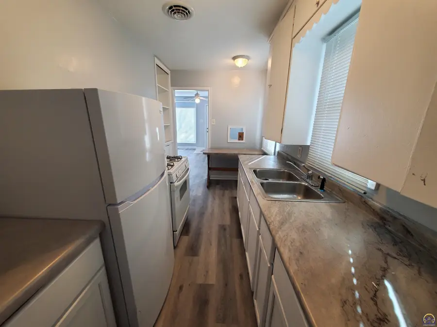 1515/1517 SW Lincoln St, Topeka, KS 66604 - #3