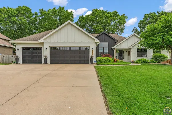 4331 SE 24th Ct, Tecumseh, KS 66542