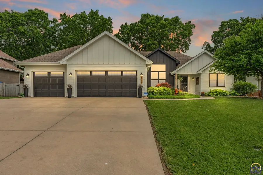 4331 SE 24th Ct, Tecumseh, KS 66542 - #2