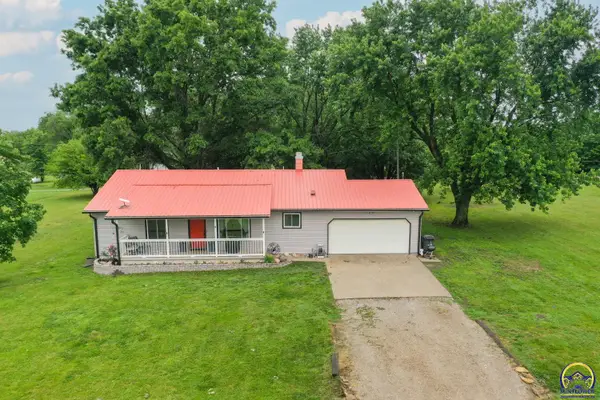 3373 Parkview St, Vassar, KS 66543
