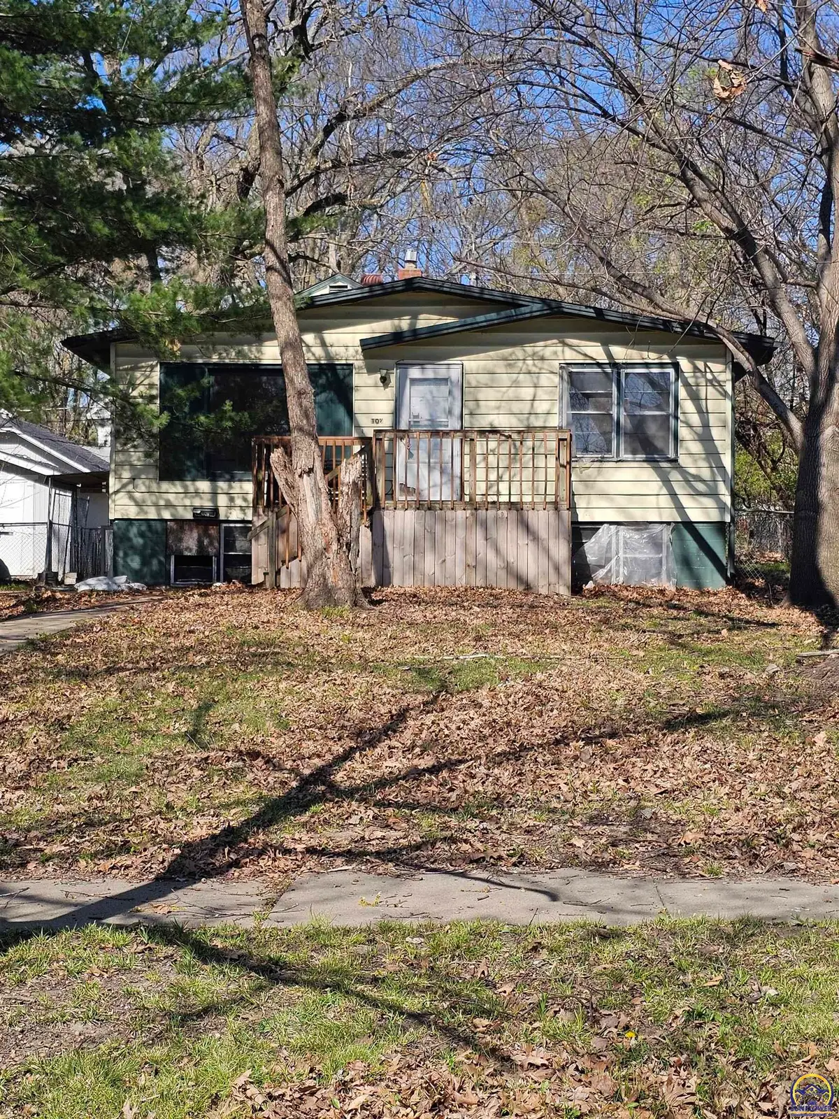 107 SW Taylor St, Topeka, KS 66603 - #1